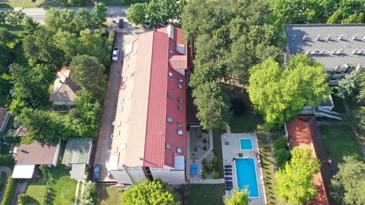 Hotel Korona 3*